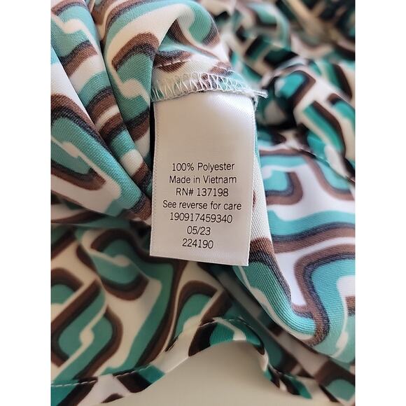 INTEMPO Green Geometric LS Tie Front Wrap Blouse Women's Plus 3X - Picture 12 of 12